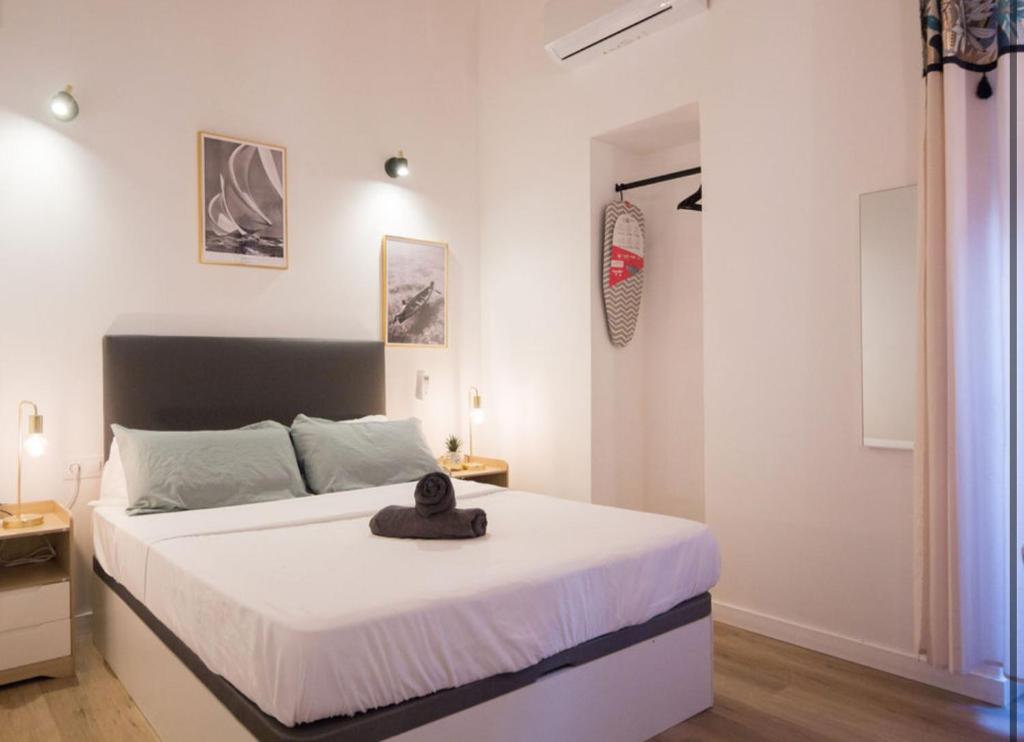 Room in Alicante Plus 7