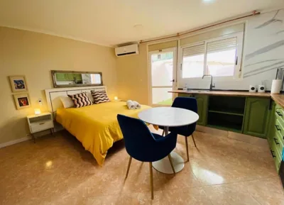 Room in Alicante with private bathroom and terrace — Foto 7