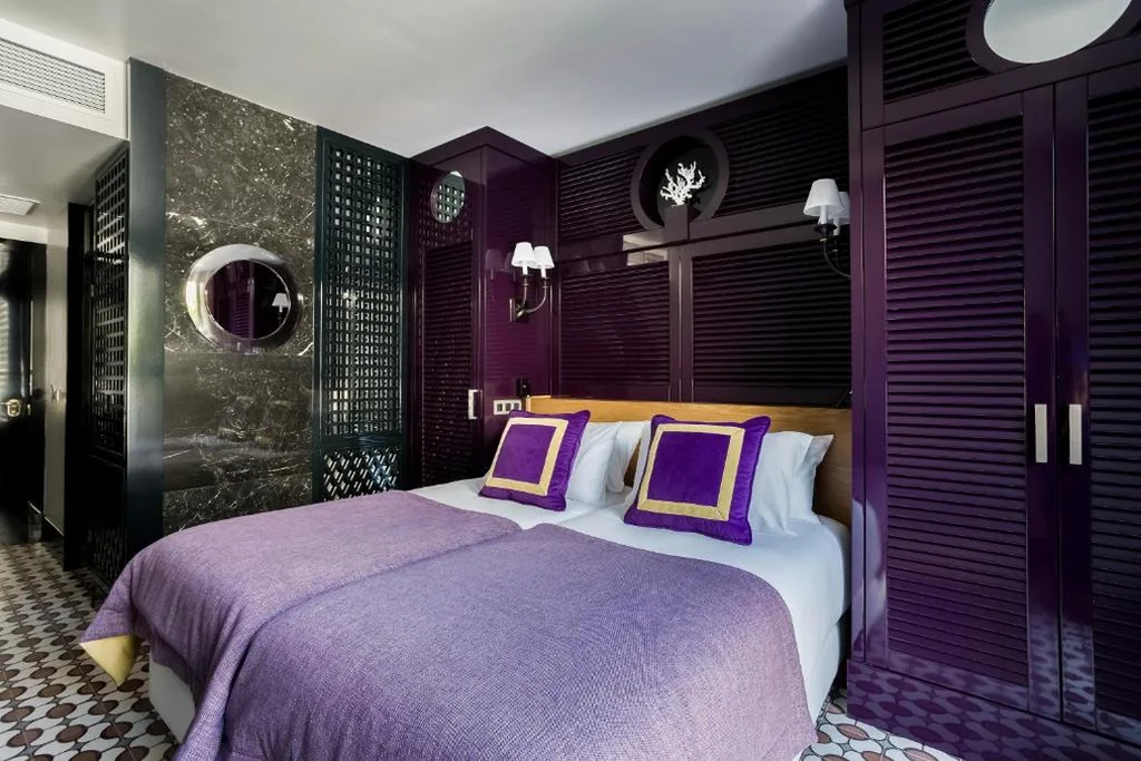 2 Quartos Duplos comunicantes (2 adultos + 2 crianças) — Room Mate Anna, Barcelona
