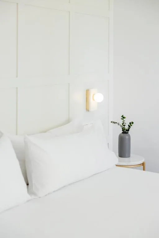 Habitación Superior con cama extragrande — Room Mate Cosmo - City Centre, Valencia