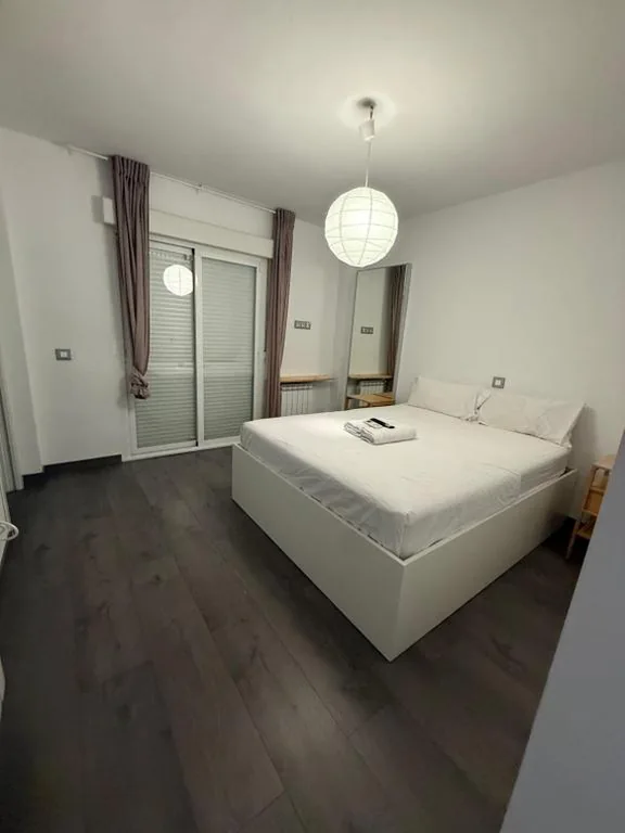 Quarto Duplo com varanda — Rooming Madrid Chinatown