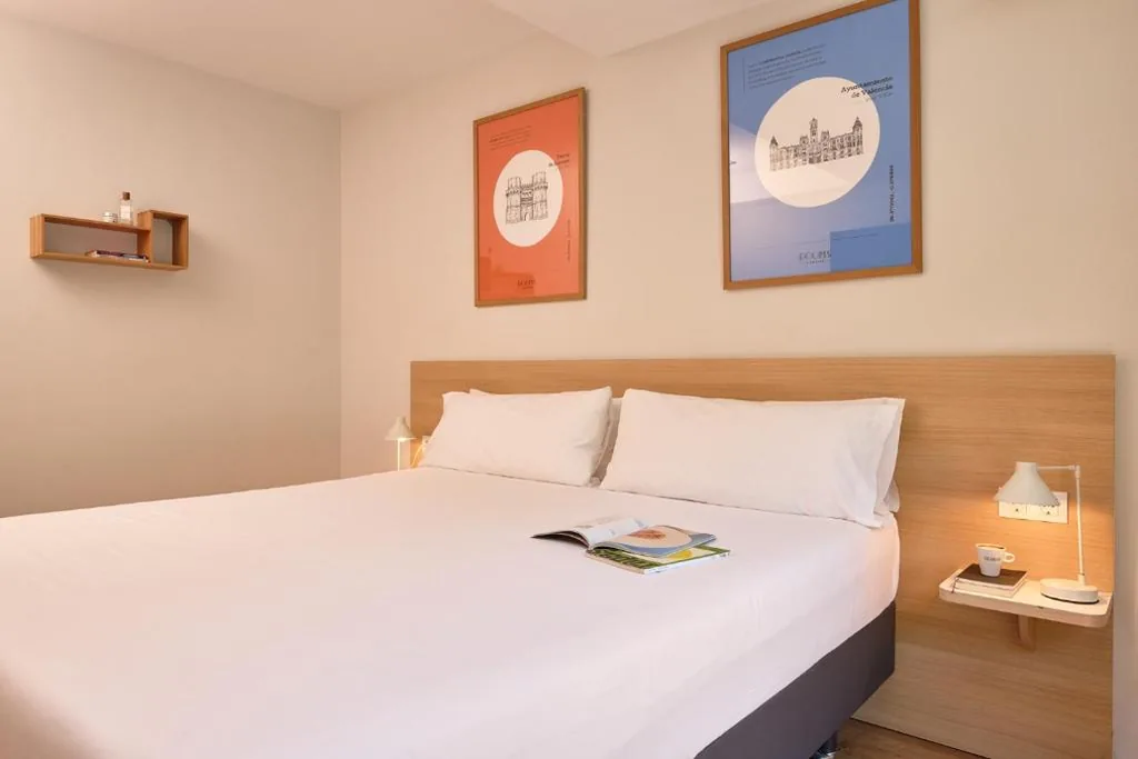 Doppelzimmer — Rooms Ciencias