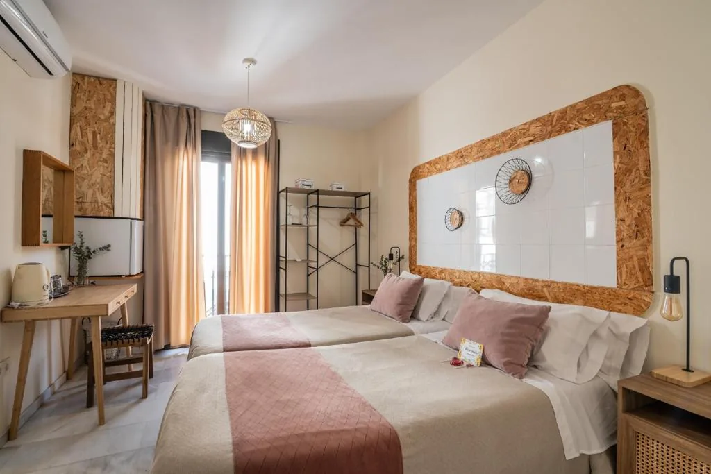 Doppelzimmer mit Balkon – 2 Betten — Rooms Vita