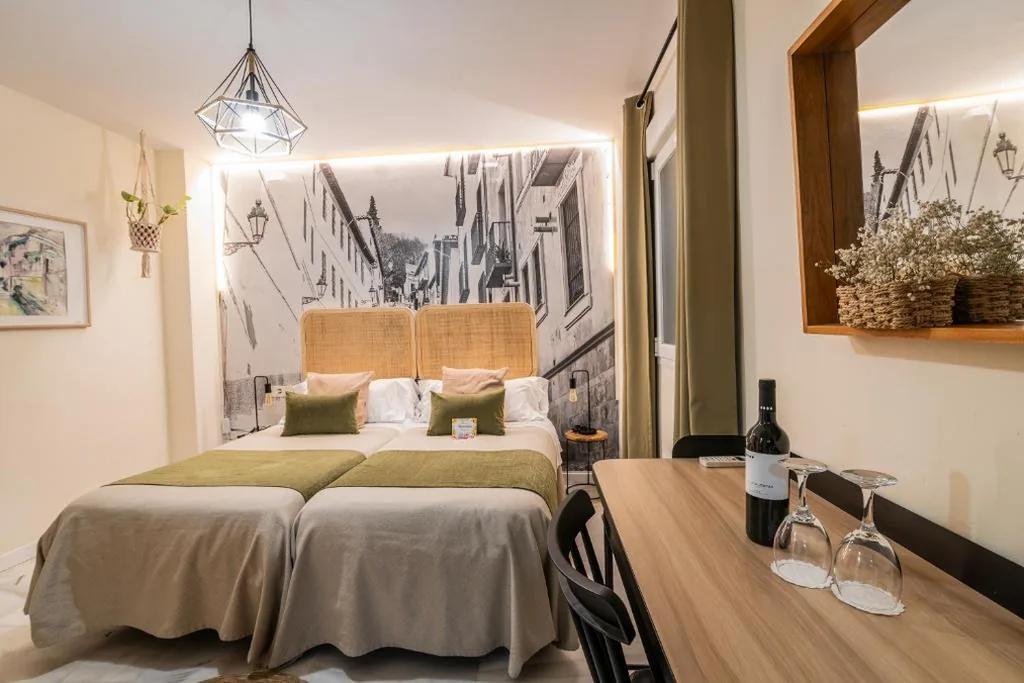 Doppelzimmer innen mit zwei Betten — Rooms Vita