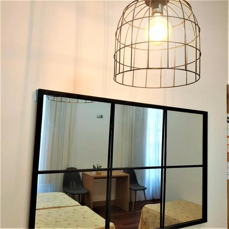 Chambre quadruple standard — Roquefer Bilbao by gaiarooms