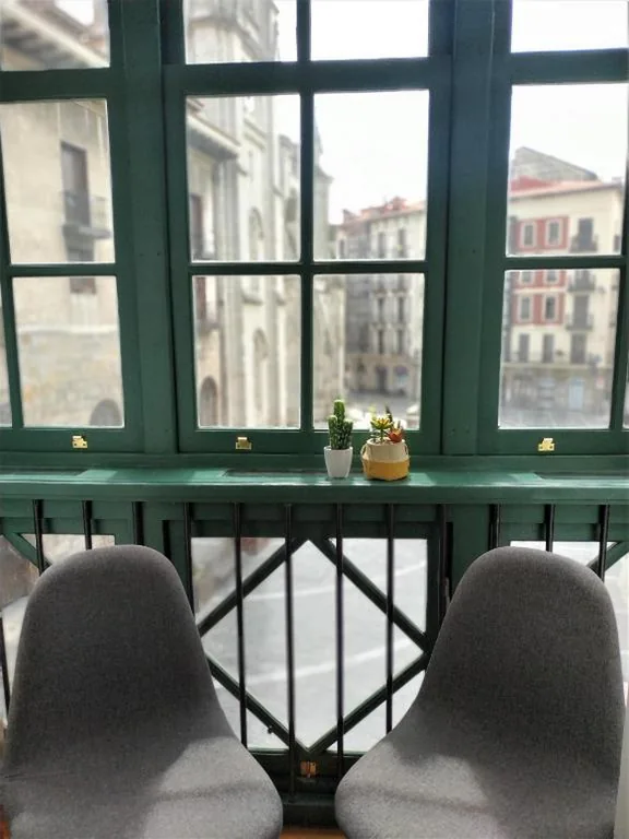 Chambre double avec salle de bains privative - 1 ou 2 lits — Roquefer Bilbao by gaiarooms