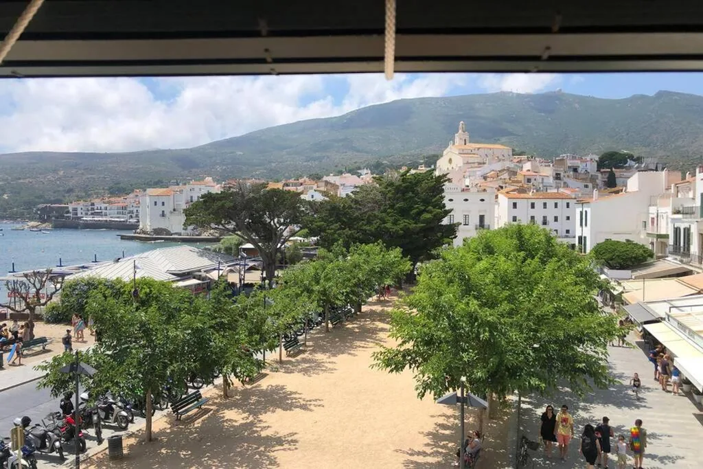 三卧室房屋 — ROQUES - Casa en primera línea de mar en CADAQUÉS