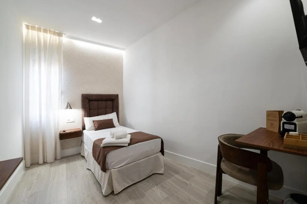 Camera Singola Deluxe — Rosales Suites