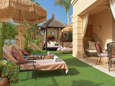 Royal Garden Villas, Luxury Hotel — 写真 10