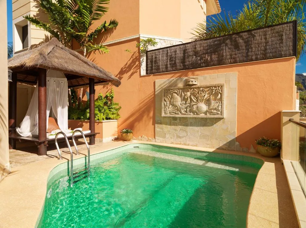 プライベートプール付きVilla Majestic — Royal Garden Villas, Luxury Hotel