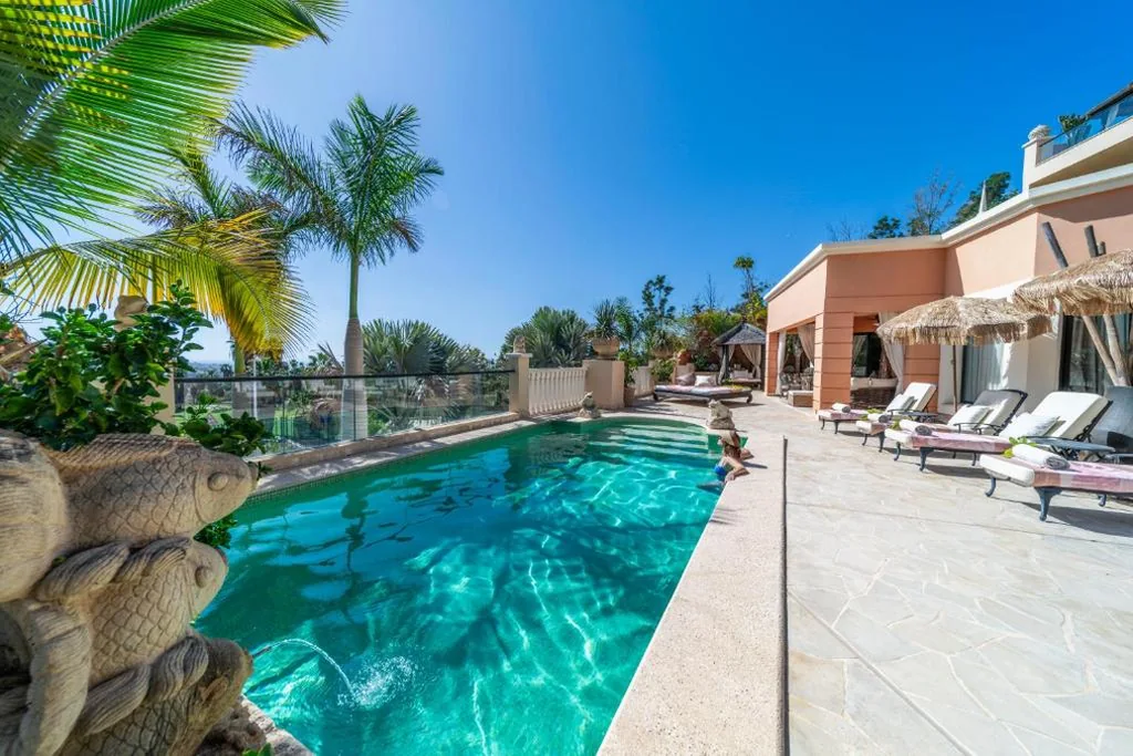 プライベートプール付きVilla Queen — Royal Garden Villas, Luxury Hotel