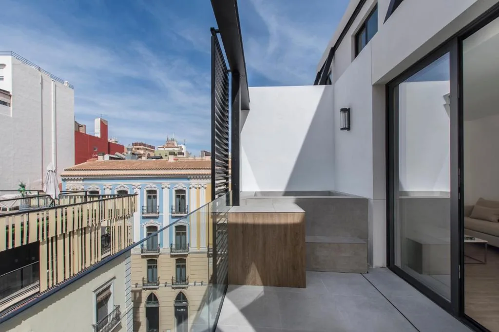 Apartment mit Terrasse und Pool — RS Boutique Apartments