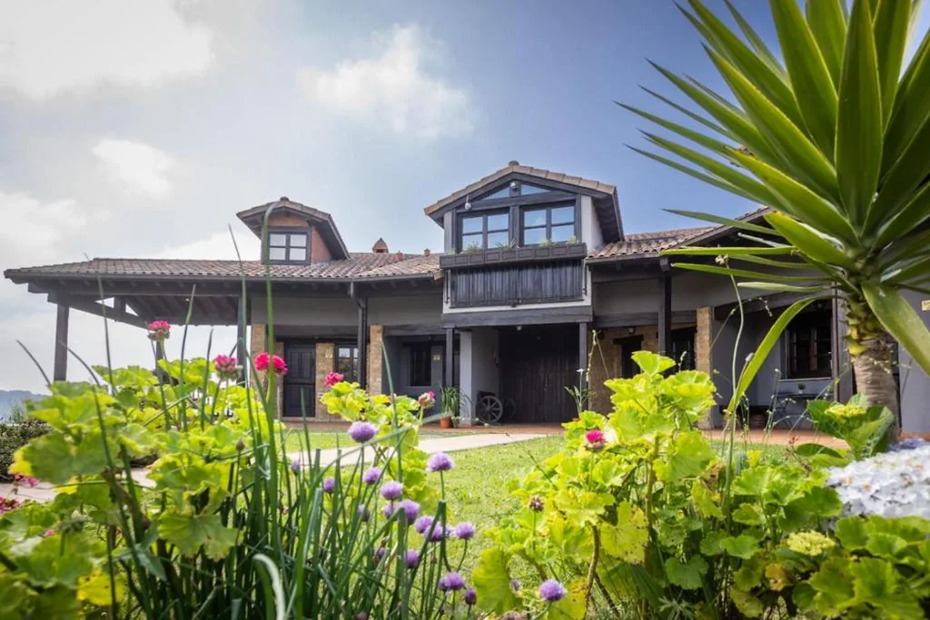 Villa de 2 dormitorios — Rural Villa with Sea Views
