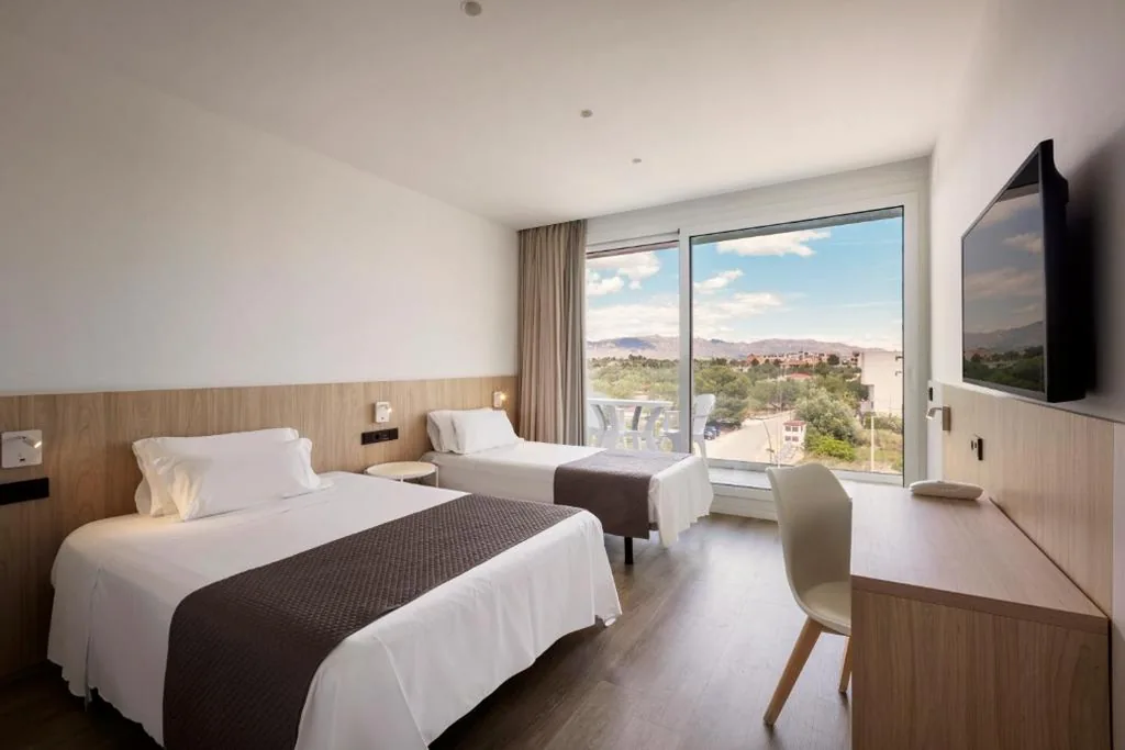 Driepersoonskamer — RVHotels Ametlla Mar