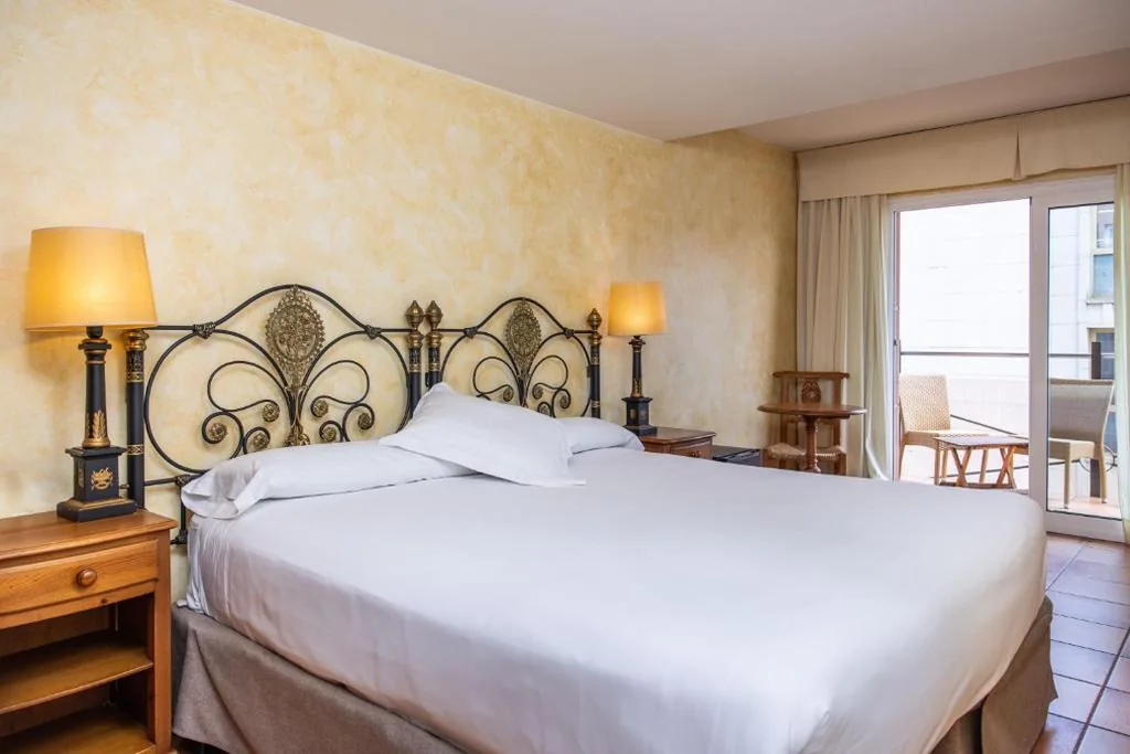 Tweepersoonskamer — RVHotels Vila de Tossa