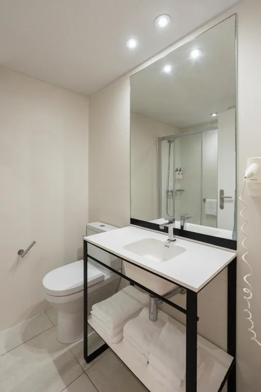Apartment mit 3 Schlafzimmern und Meerblick — Ryans Ibiza Apartments - Only Adults