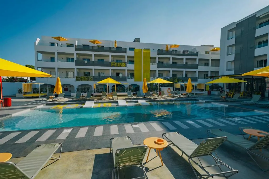 Ryans Lolas Ibiza - Adults Only