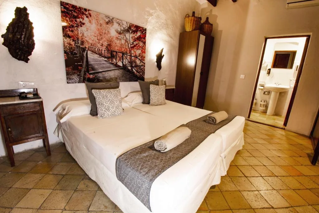 Habitación Doble Estándar — S´Hostal d´Esporles