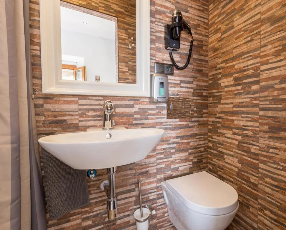 Quarto Duplo com Varanda — Salamandra Plaza