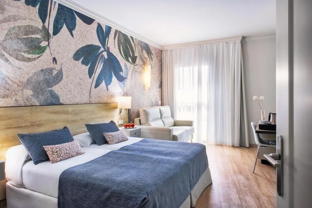 トリプルルーム — Salles Hotel Málaga Centro