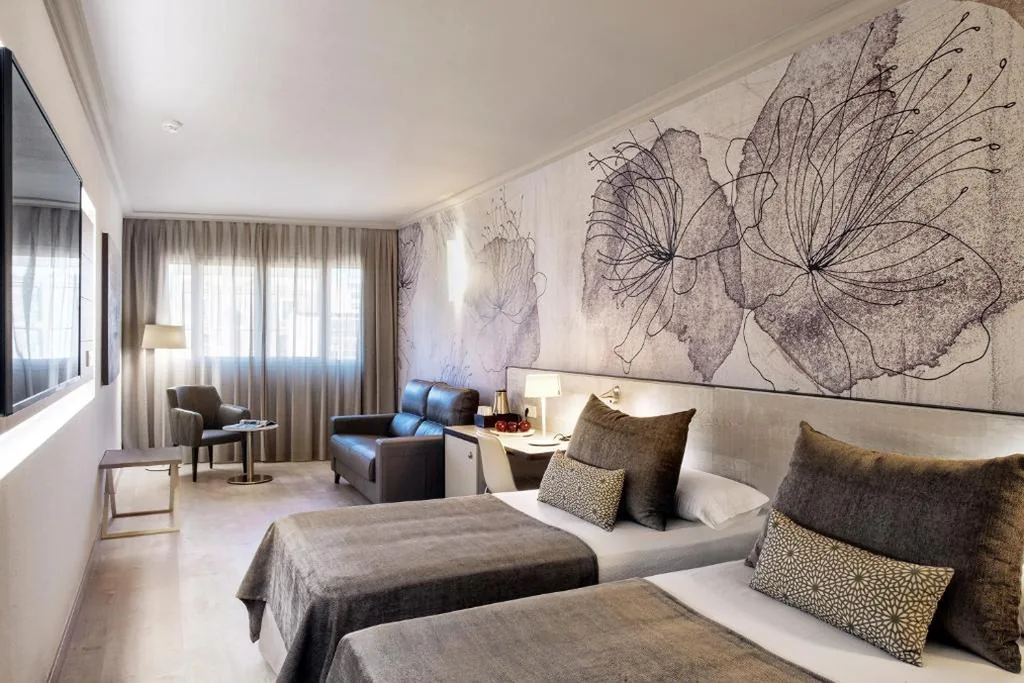 Camera Tripla Deluxe con accesso alla spa — Sallés Hotel Pere IV
