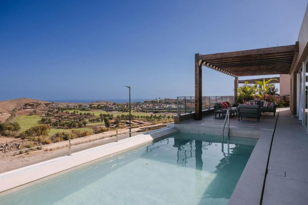 Villa con vistas al mar — Salobre Homes