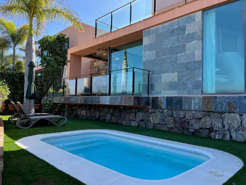 Villa with private pool — Salobre Villas
