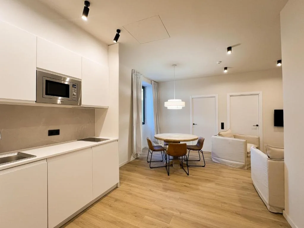 Quarto Quádruplo Standard — Salon Suites
