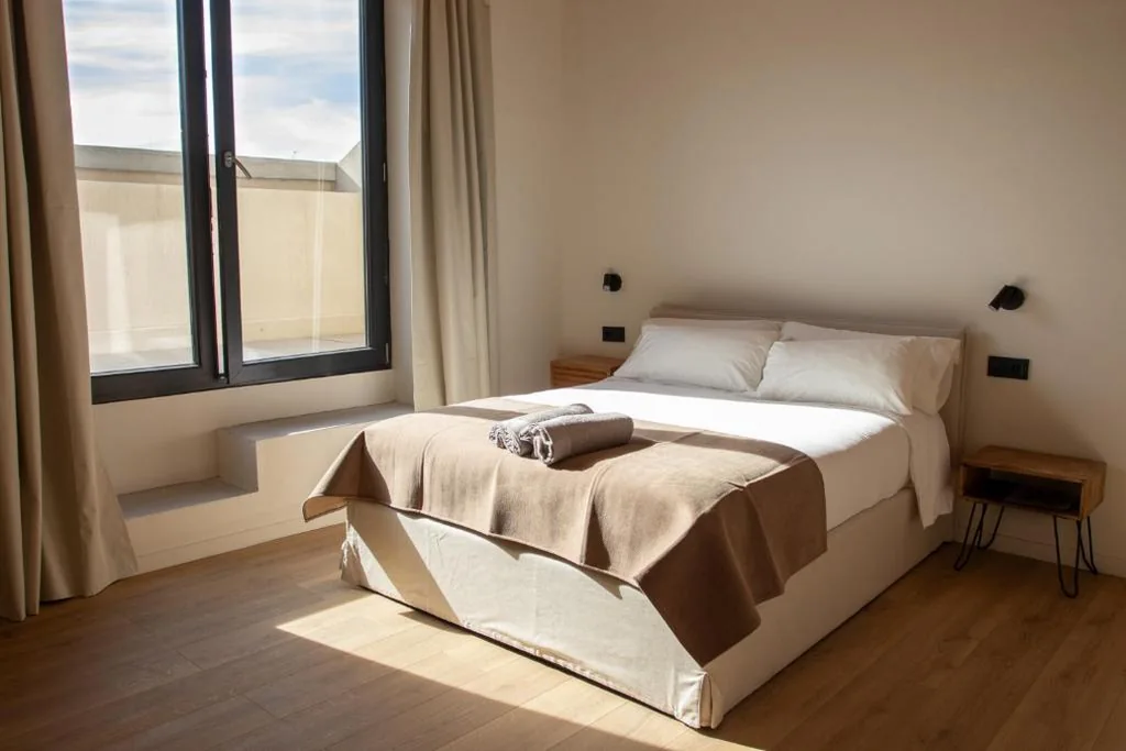 Quarto Duplo Superior — Salon Suites