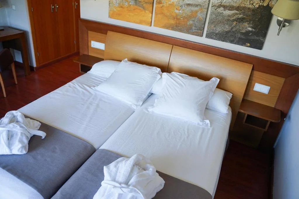 Double Room - Disability Access with Spa included — Salugral Termal Resort