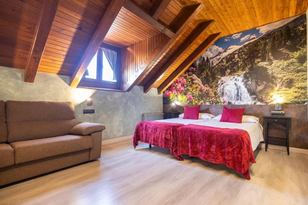 Camera tripla — San Anton Benasque