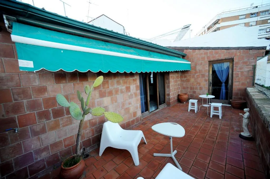 Camera doppia con bagno privato — San Basilio´s Red House