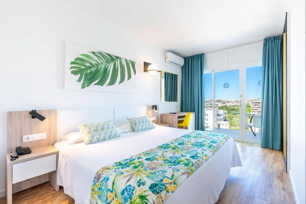 Standard-Doppelzimmer mit Balkon - 1 oder 2 Betten — San Fermín by Dorobe