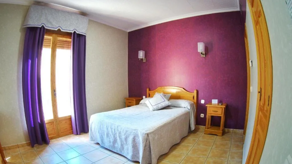 Standardzimmer – 1 großes Bett — San Francisco - ALMAGRO