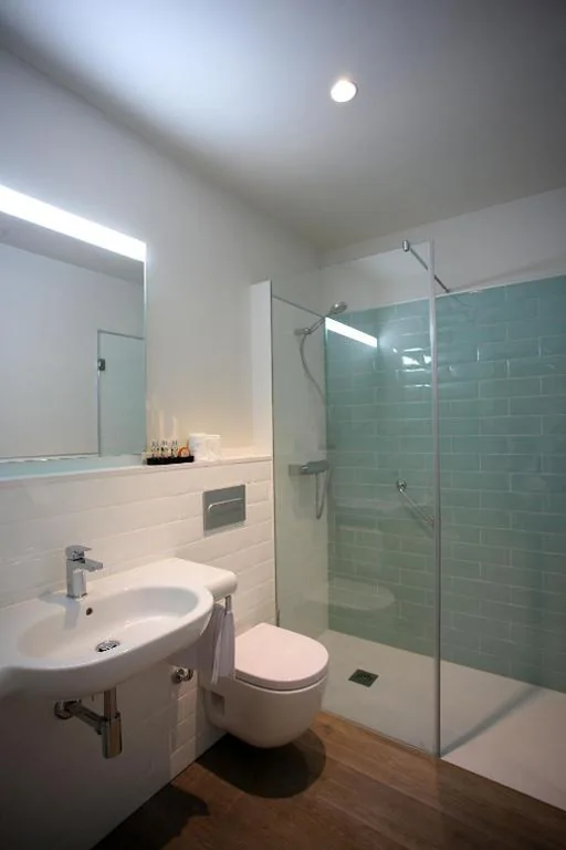 Habitación Doble Deluxe con balcón — San Lorenzo Suites