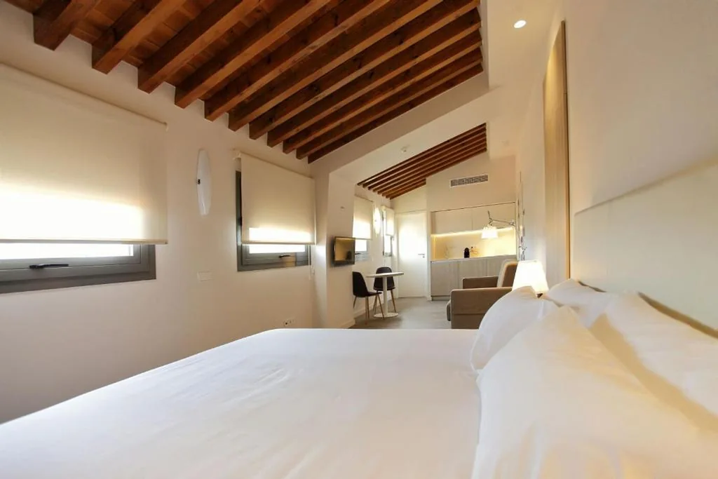 Suite con vistas a la ciudad — San Lorenzo Suites