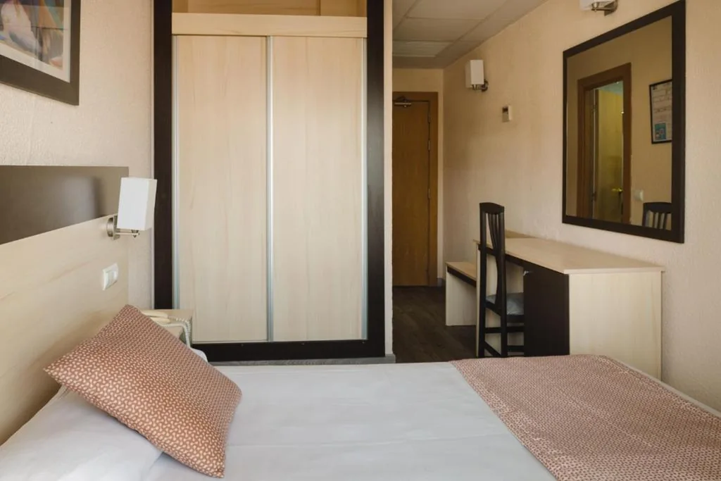 Single Room — Sandos Griego