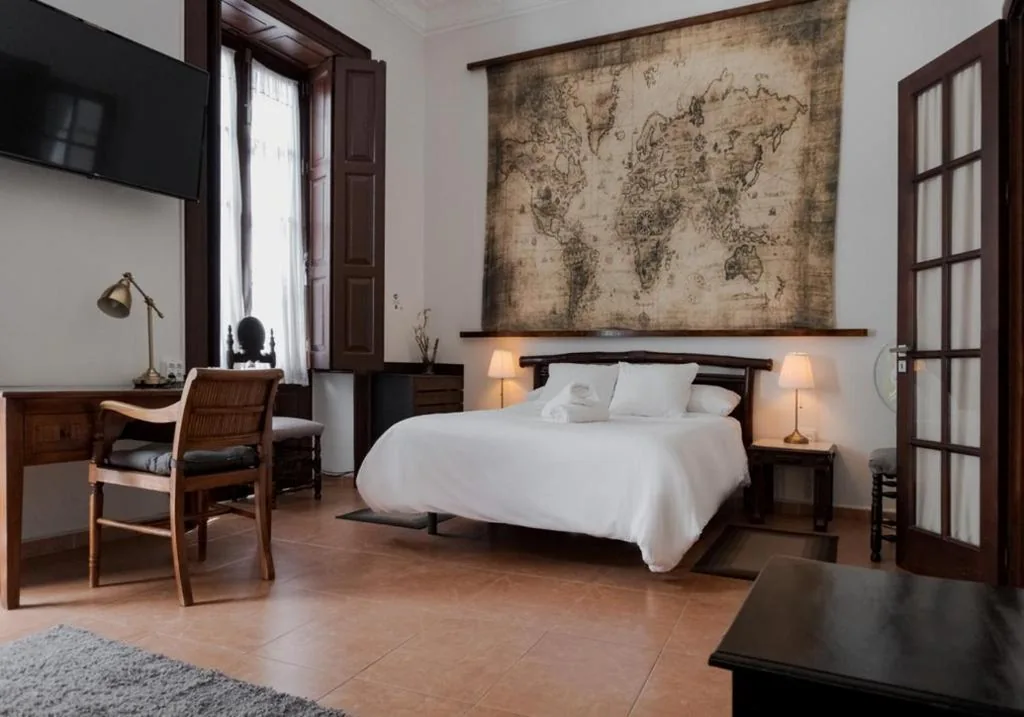 Doppelzimmer mit Gemeinschaftsbad — Santa Ana Suite & Rooms