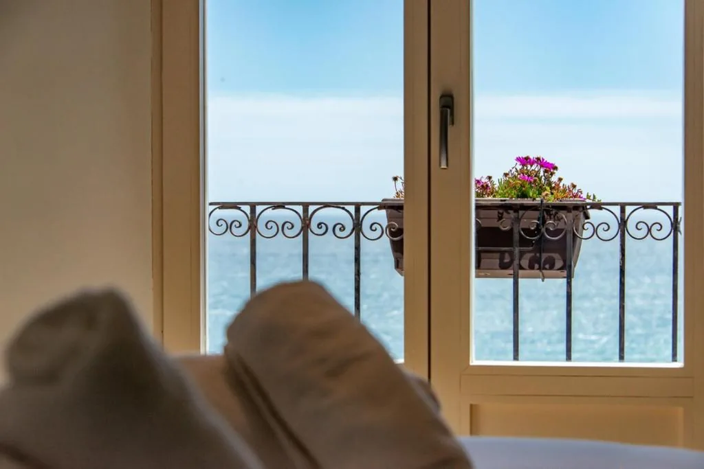 Quarto Duplo com varanda e vista mar — Santa Barbara by Santas Hotels
