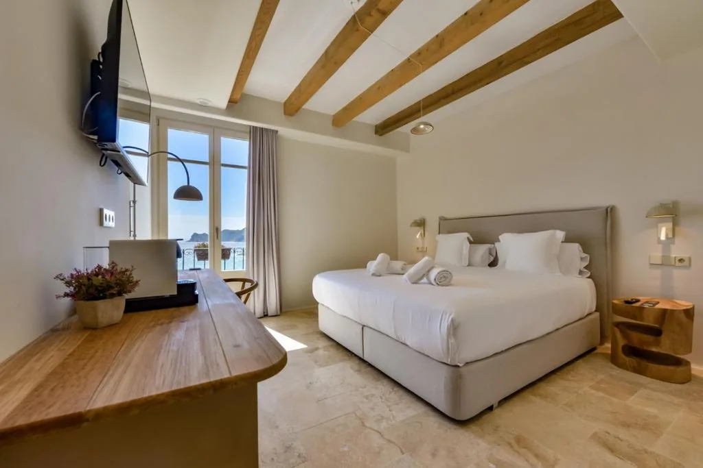 Santa Barbara by Santas Hotels