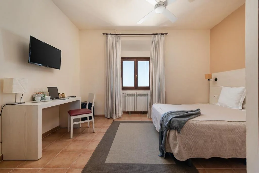 Habitación Doble Superior — Santuari de Cura