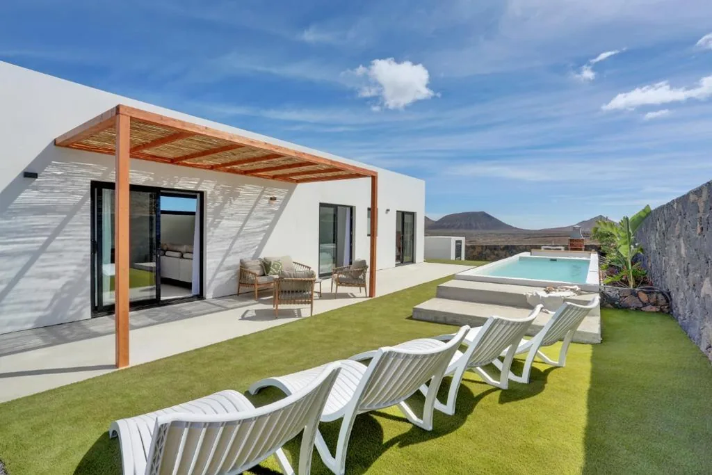 Ferienhaus mit 2 Schlafzimmern — Sara & Gino Fuerteventura Mojo Week Pool Villa or Island Week Loft with Garden