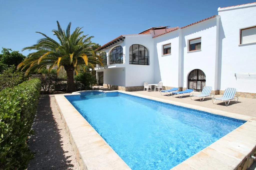 Casa de 2 dormitorios — Sara - sea view villa with private pool in Calpe