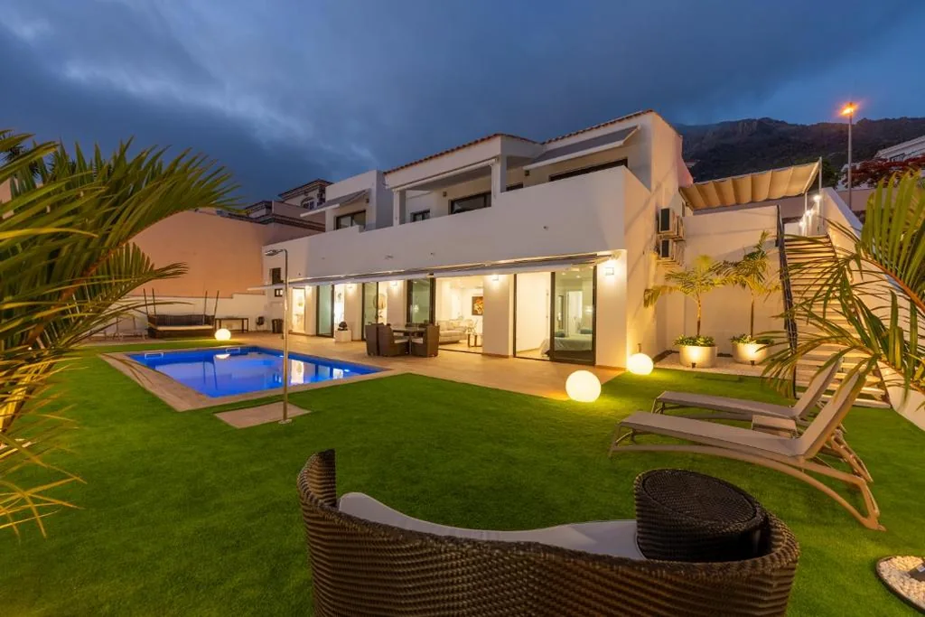 Villa mit 2 Schlafzimmern — Saras Village