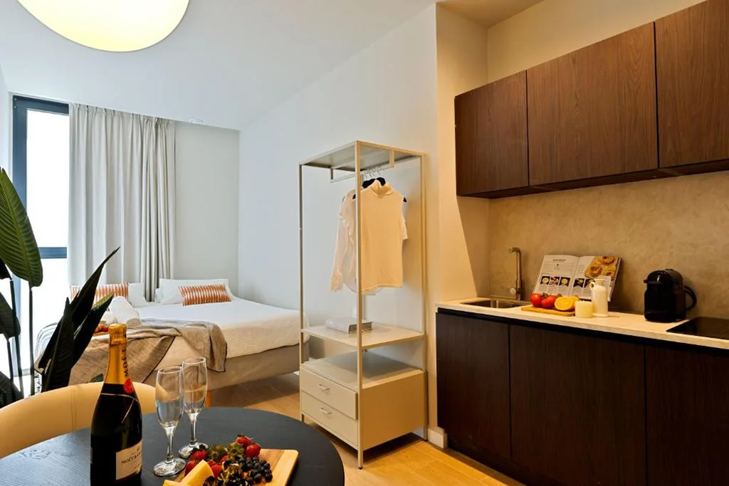 市街の景色を望むアパートメント — SariStays Valencia Vida Suites