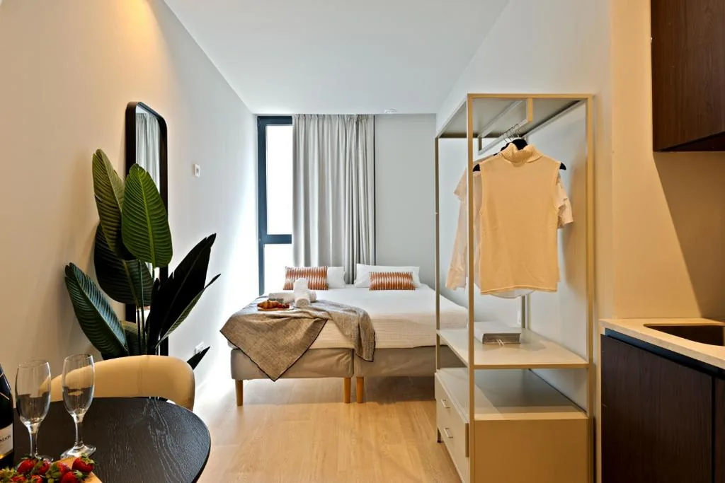 市街の景色を望むアパートメント — SariStays Valencia Vida Suites