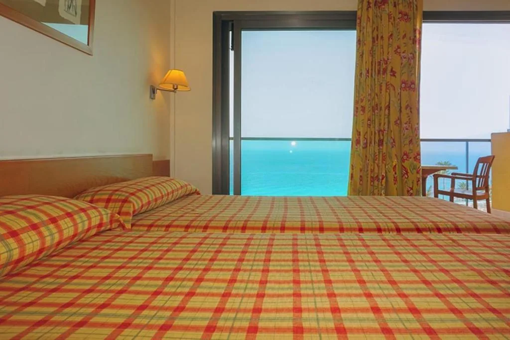 Habitación Doble con vistas al mar (3 adultos) — SBH Club Paraiso Playa