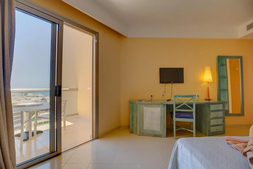 Camera doppia con vista laterale sul mare — SBH Costa Calma Beach Resort Hotel