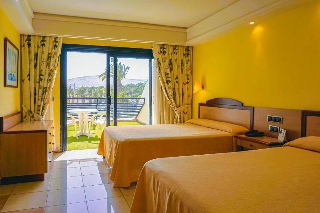 ダブルルーム（大人3名） — SBH Crystal Beach Hotel & Suites - Adults Only