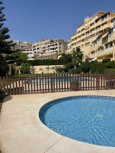 Sea and mountain view Room with pool- Habitación PISO COMPARTIDO para 1 persona — Foto 4